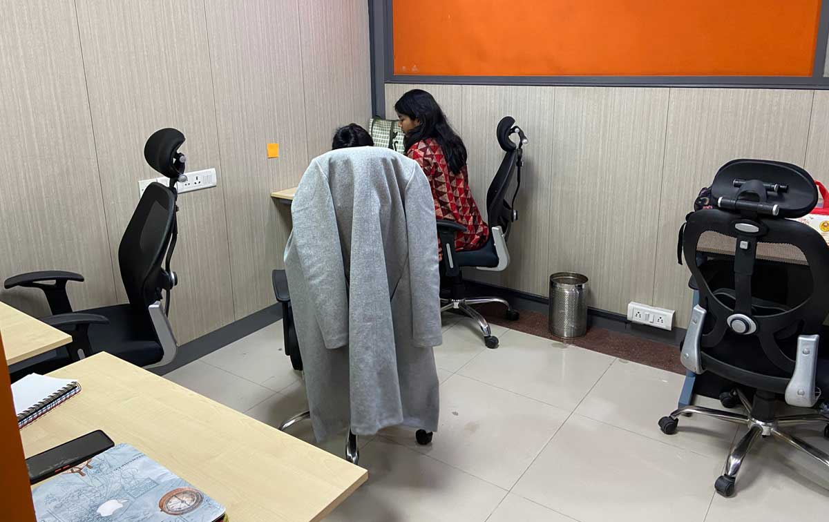 Coworking Space in Mohan Cooperative Industrial Estate BI445 BI445