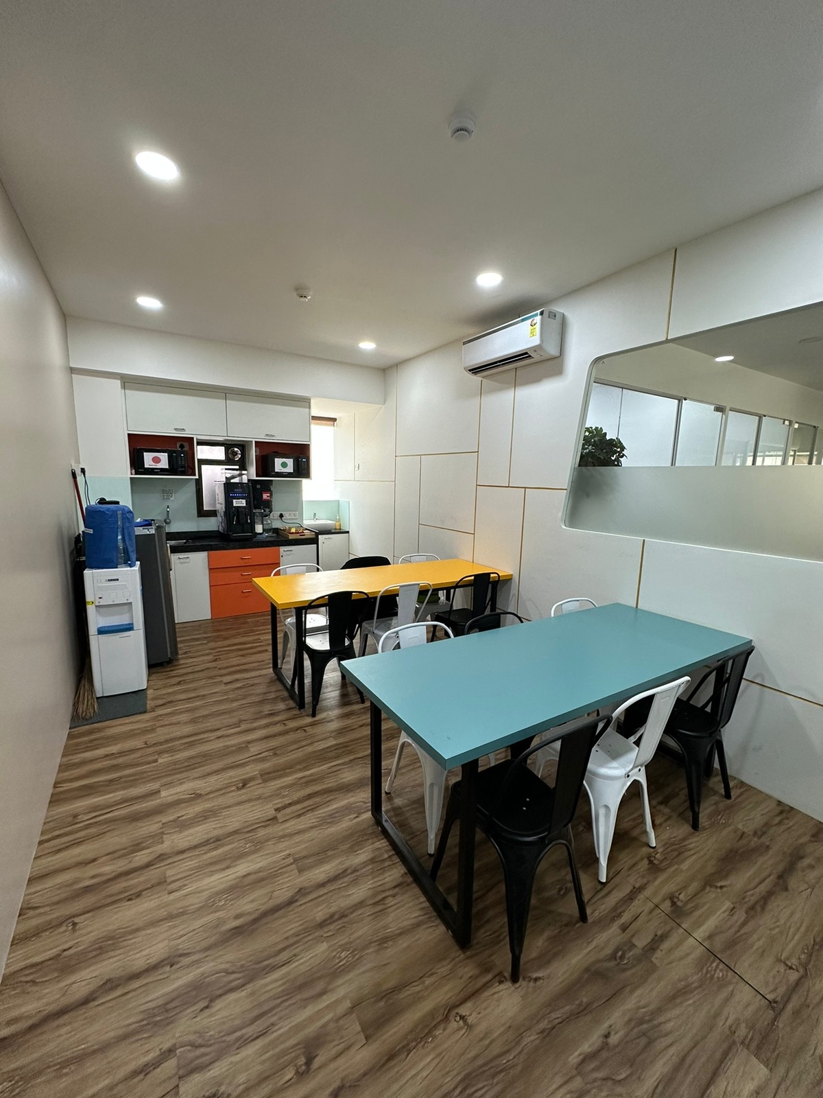 Coworking Space in Malad BI490 BI490