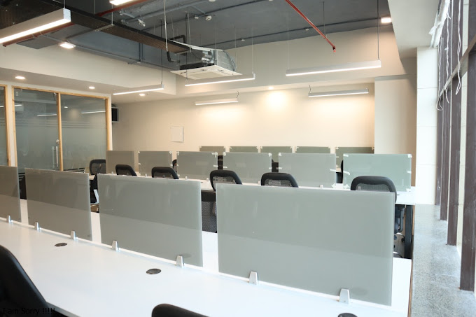 Coworking Space In Gomti Nagar BI654