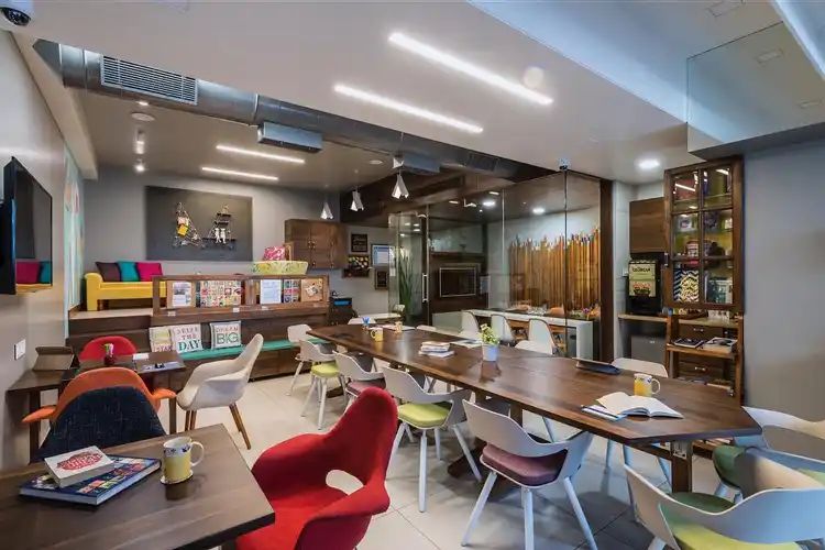 Coworking Space In Andheri West BI685