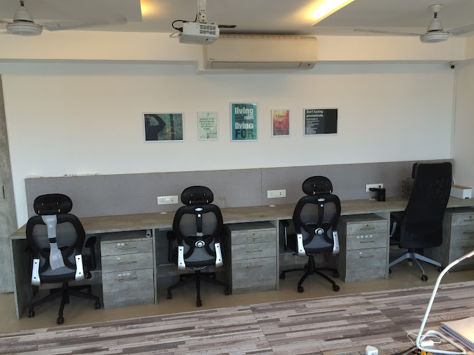 Coworking Space in Khar BI725 BI725