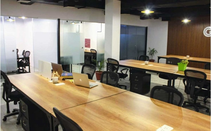 Coworking Space In adjacent to green park BI752