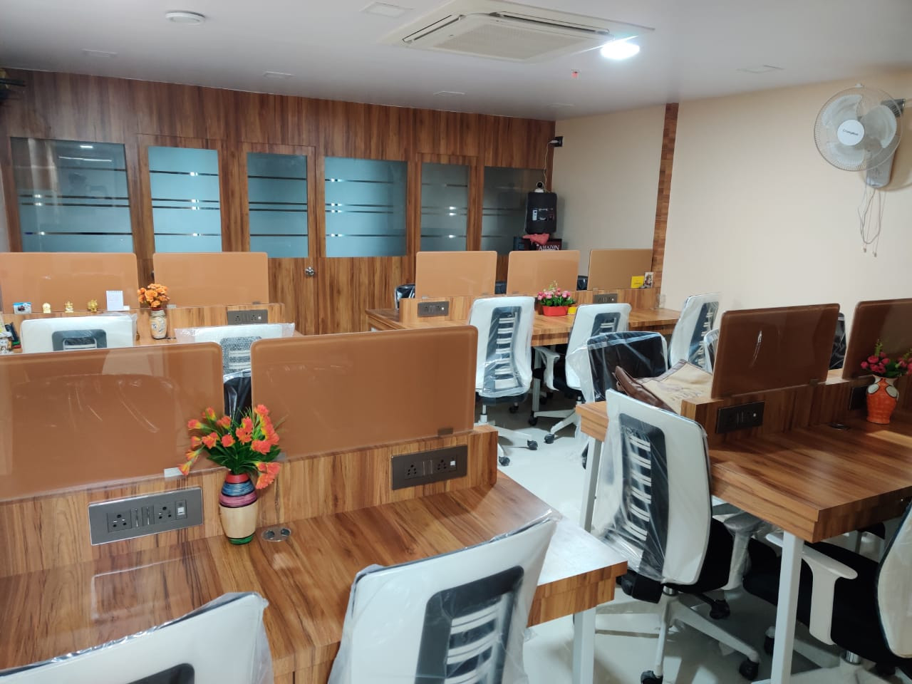 Coworking Space in Borivalli W Mumbai. BI1008